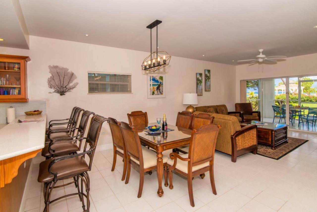 Grandview Condominiums George Town Bagian luar foto