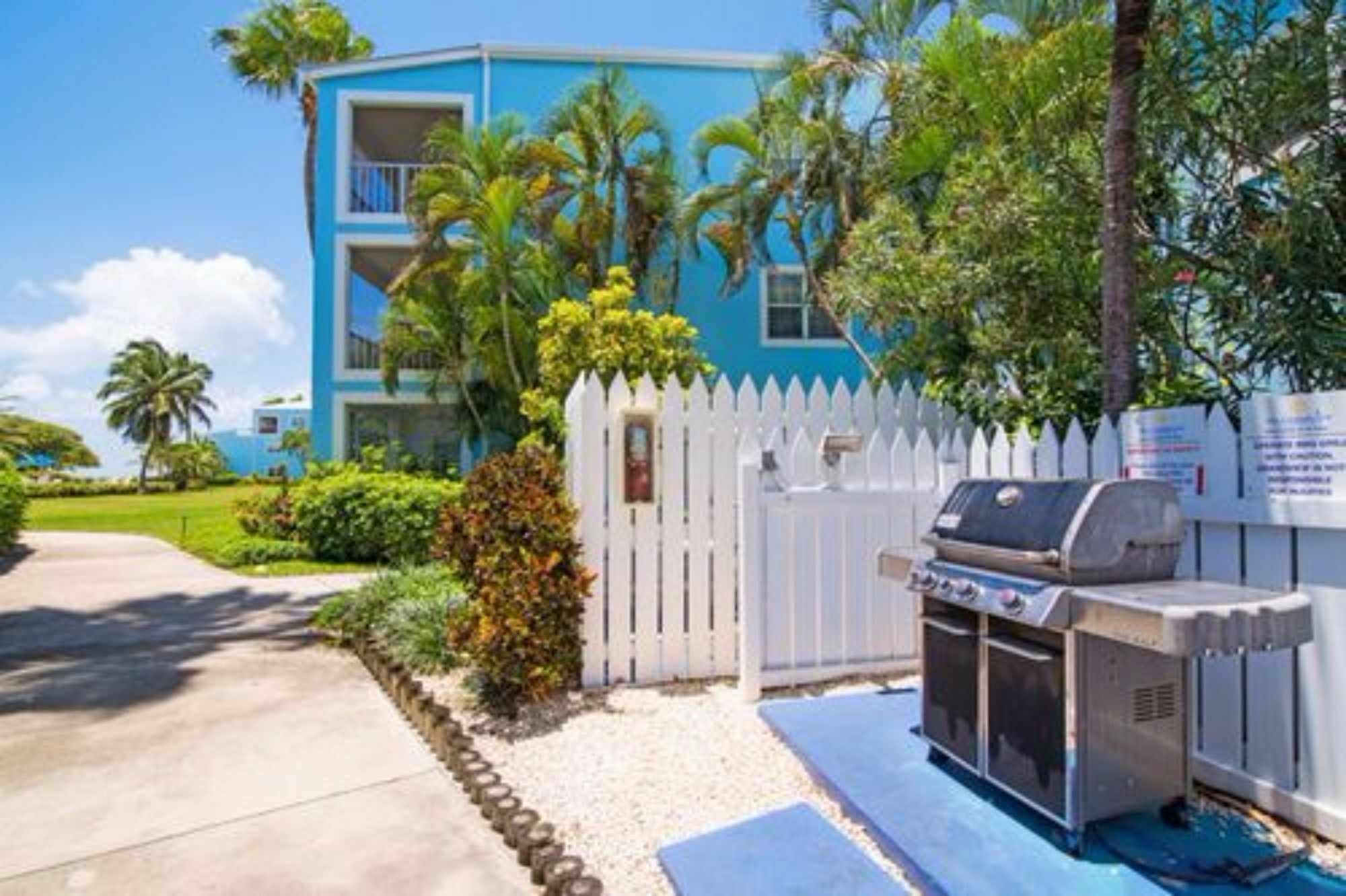 Grandview Condominiums George Town Bagian luar foto