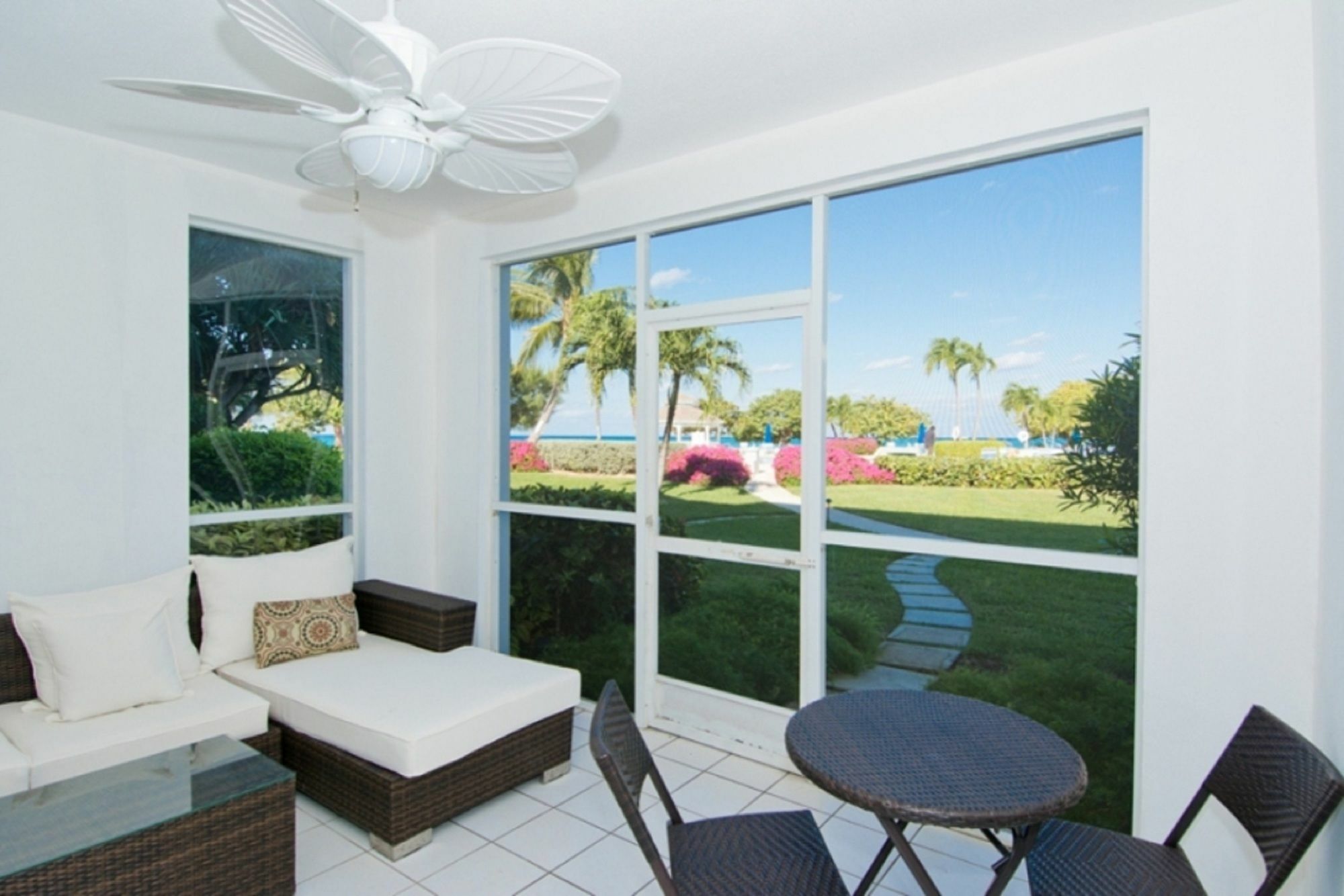Grandview Condominiums George Town Bagian luar foto